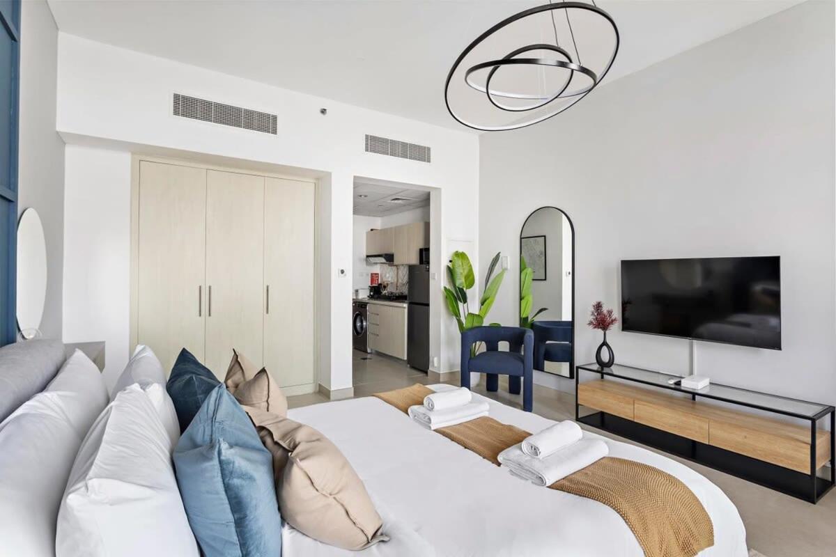 Silkhaus Luxury Near Sport