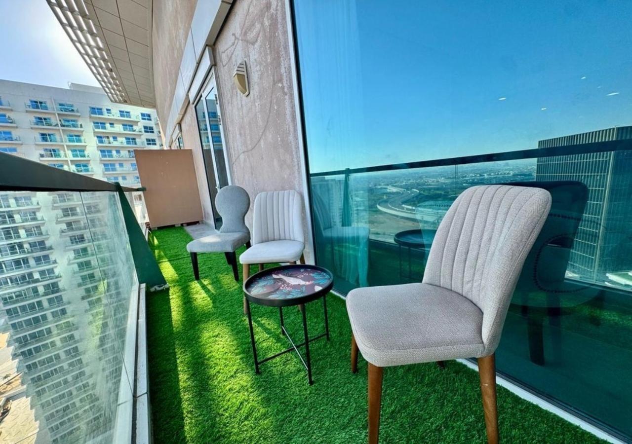 3br Penthouse - 5 Mins From Mall Apartment
