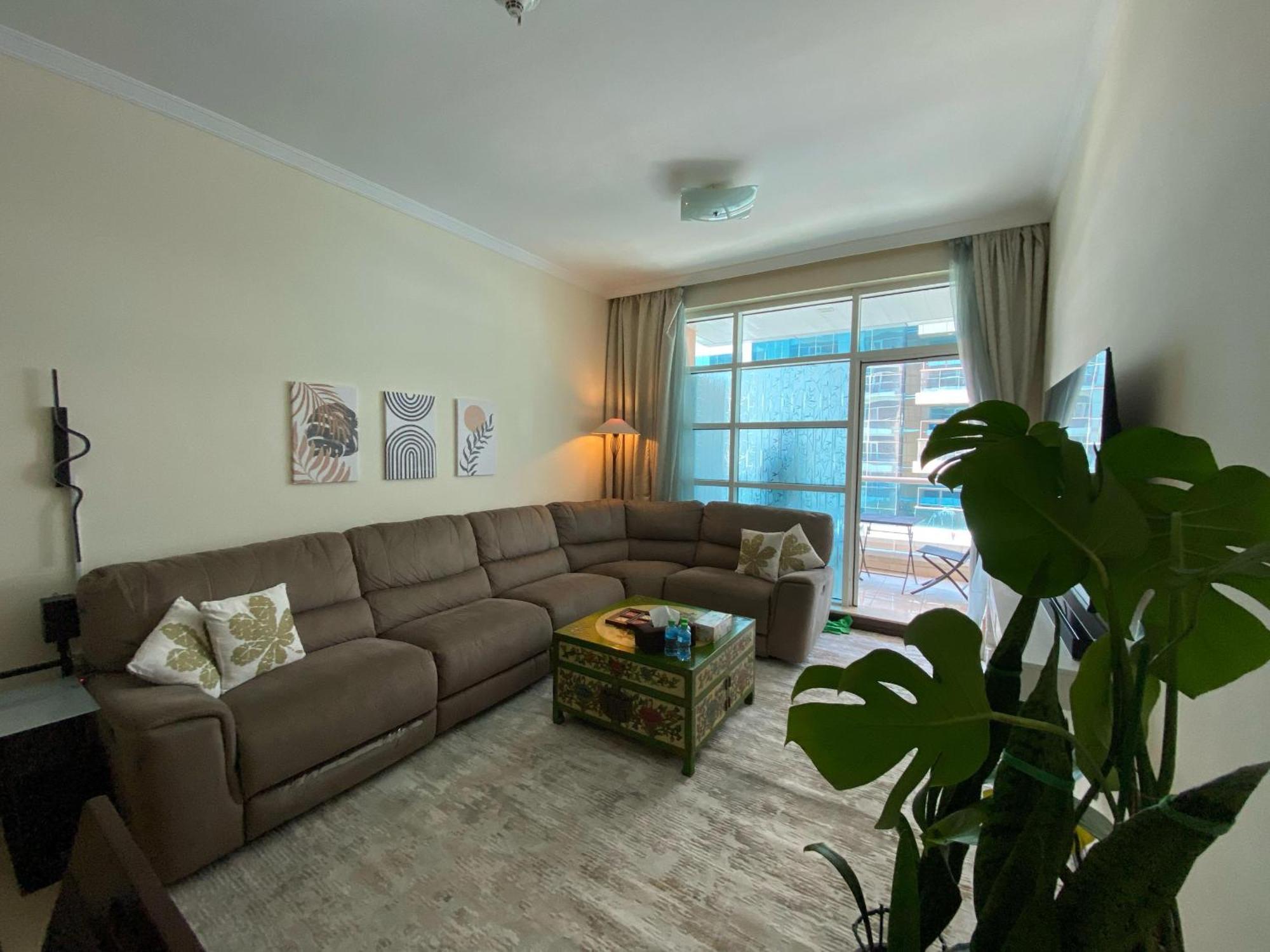 Apartment 2-bhk With Gym & Pool Dubai