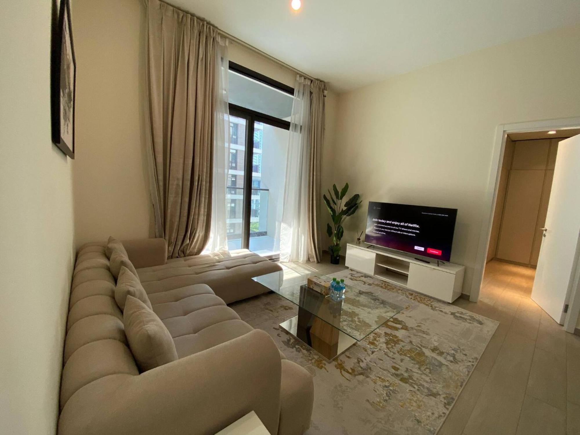 Well Furnished 1 Bedroom *