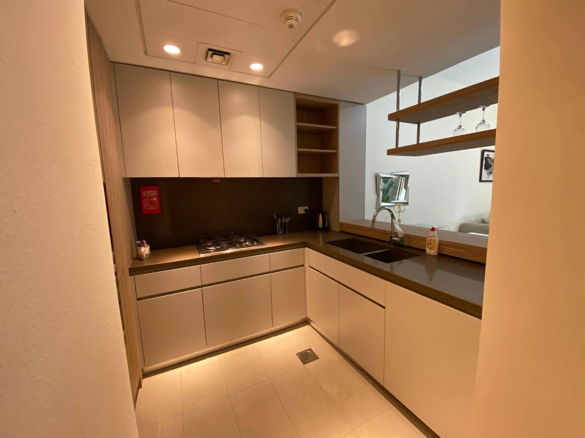 Well Furnished 1 Bedroom *