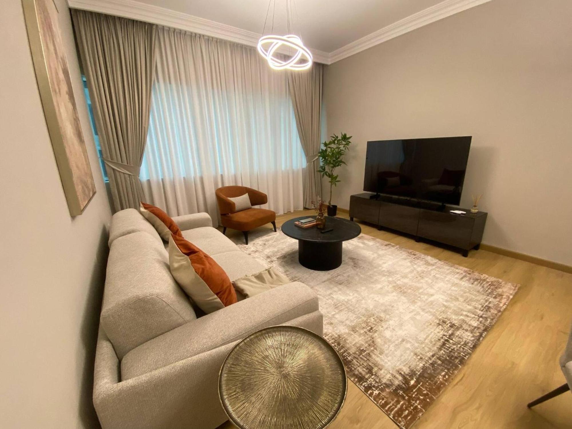 Comfy 1 Bedroom In Marina * Dubai