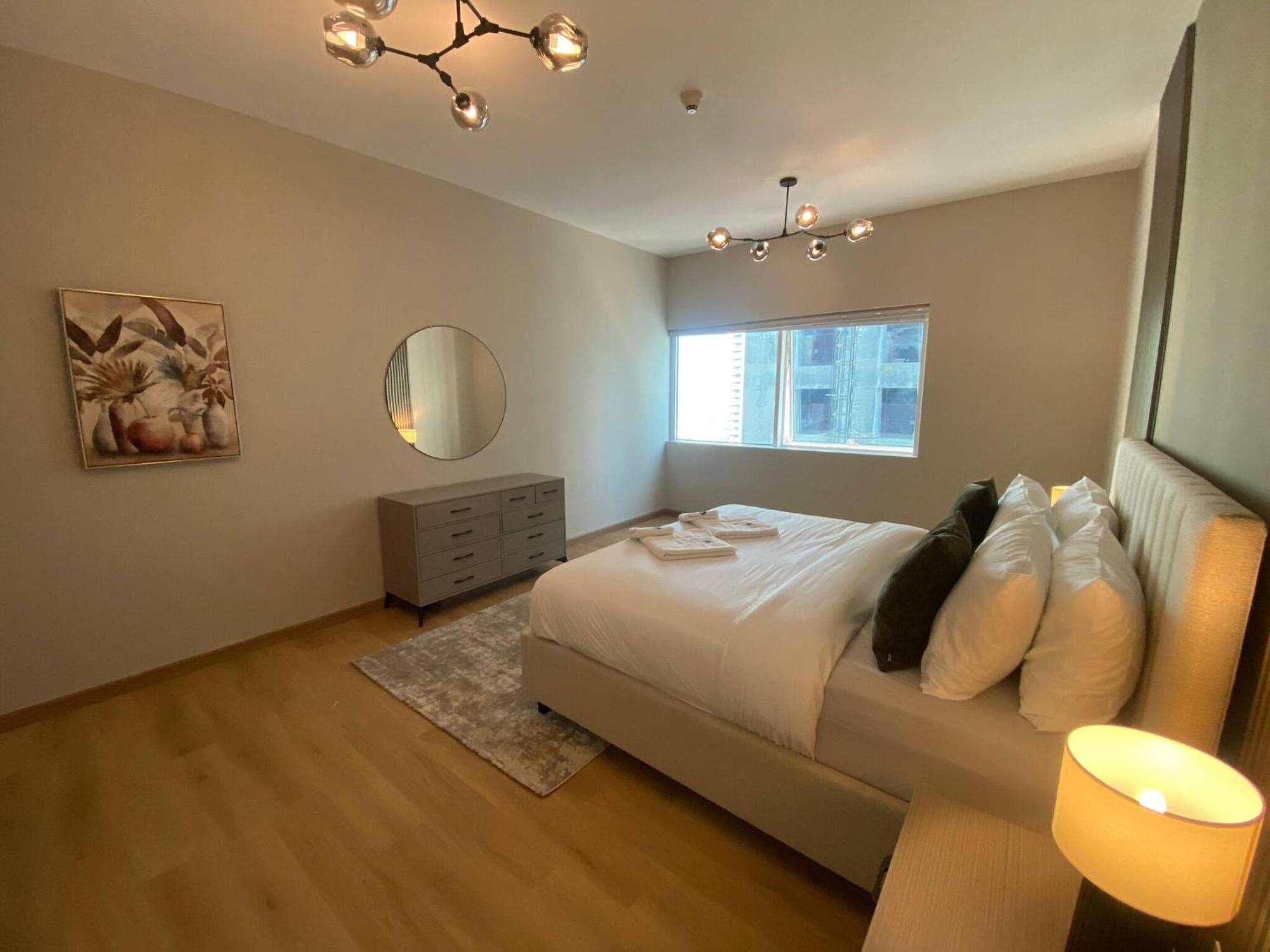 Apartment Comfy 1 Bedroom In Marina Dubai