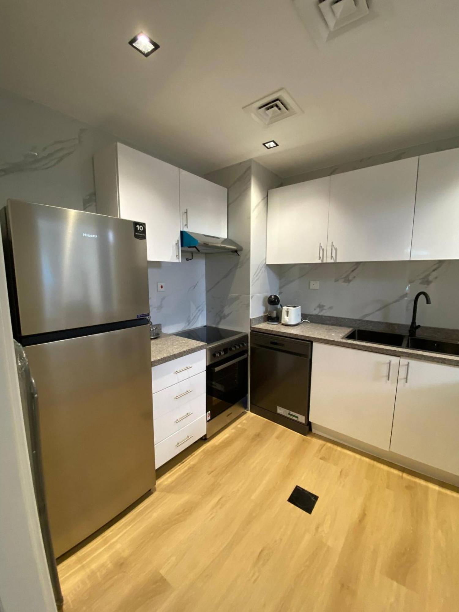 Apartment Comfy 1 Bedroom In Marina Dubai