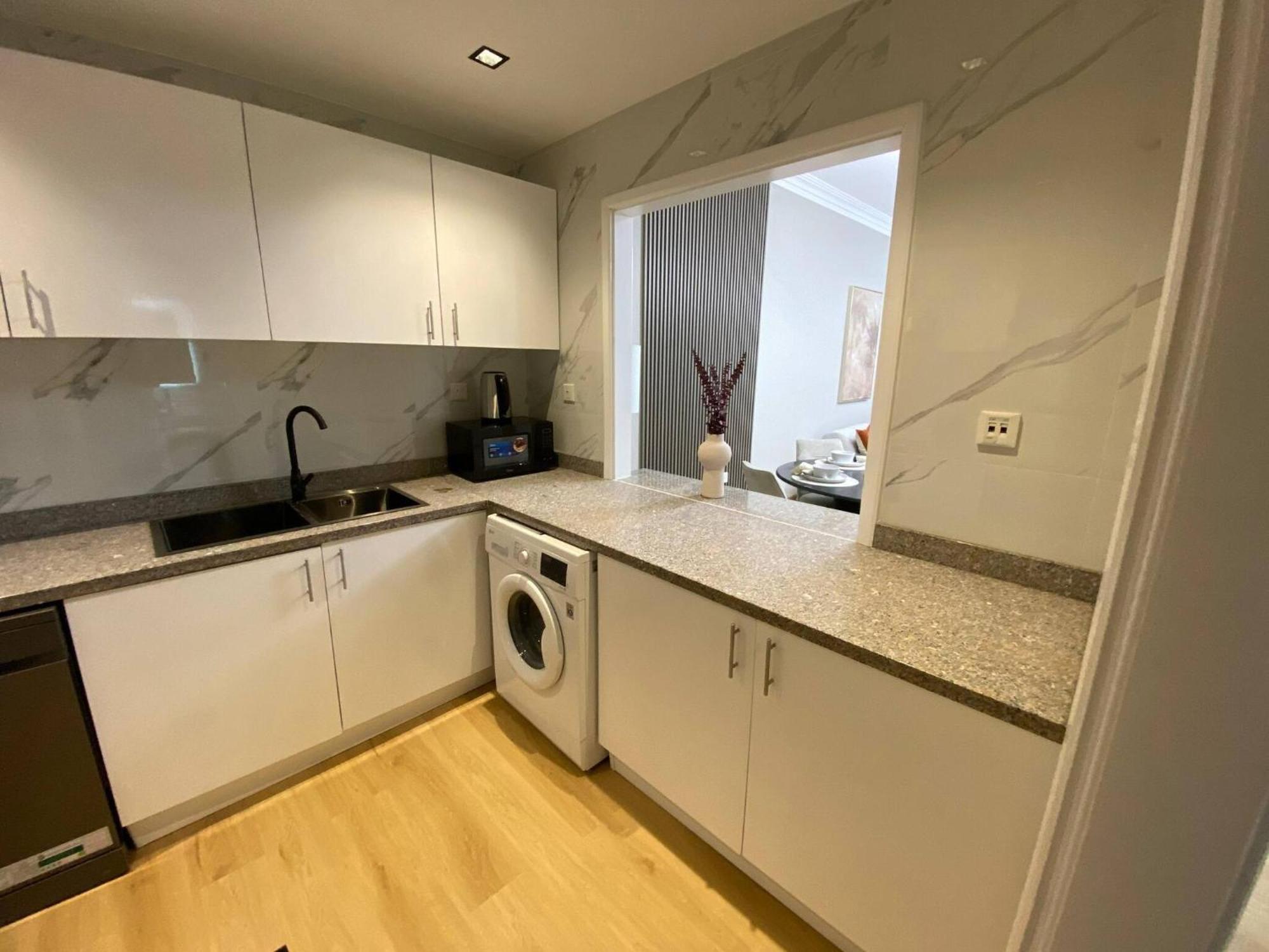 Comfy 1 Bedroom In Marina Apartment Dubai