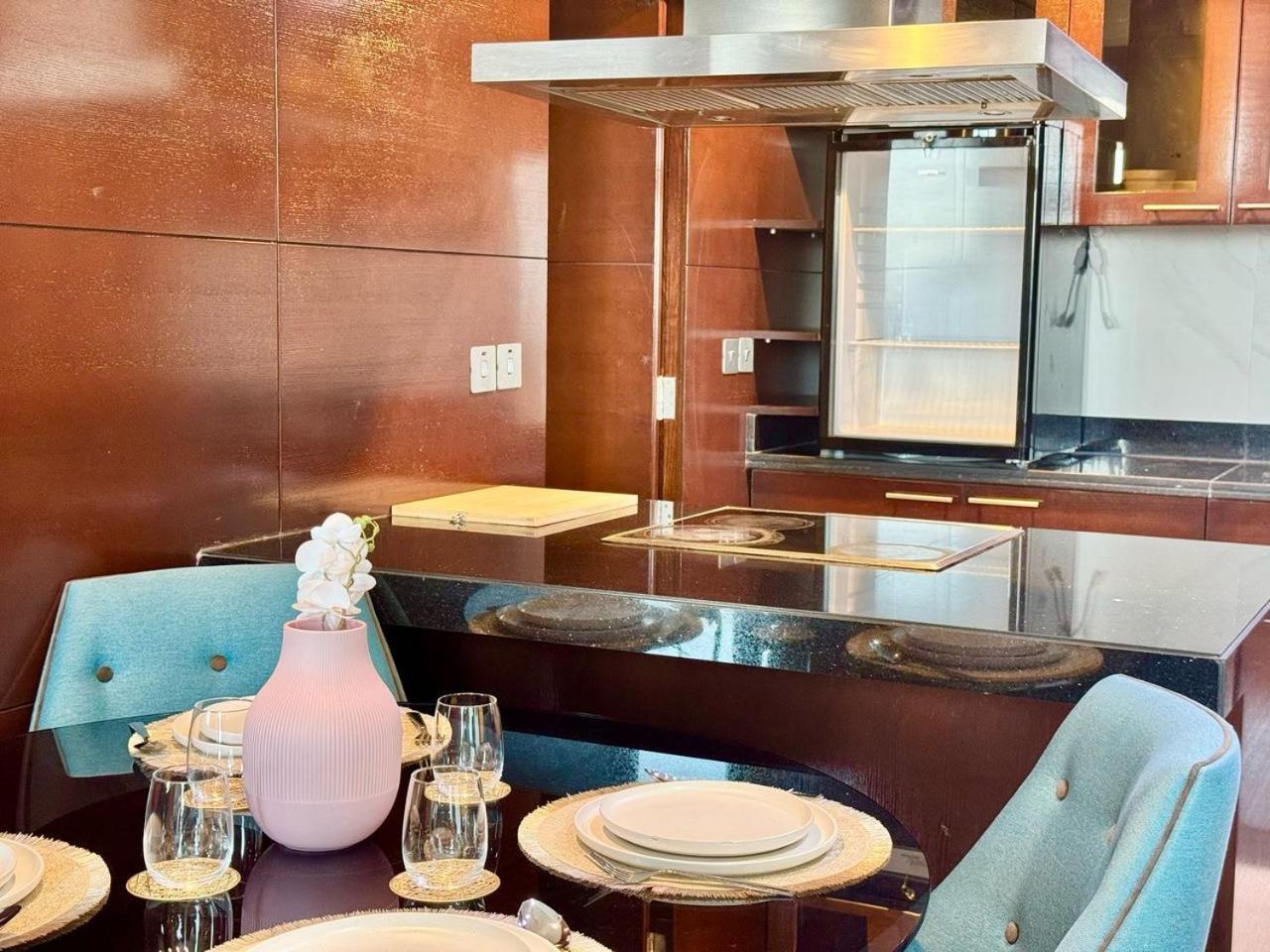 Apartment 3br Penthouse - 5 Mins From Mall