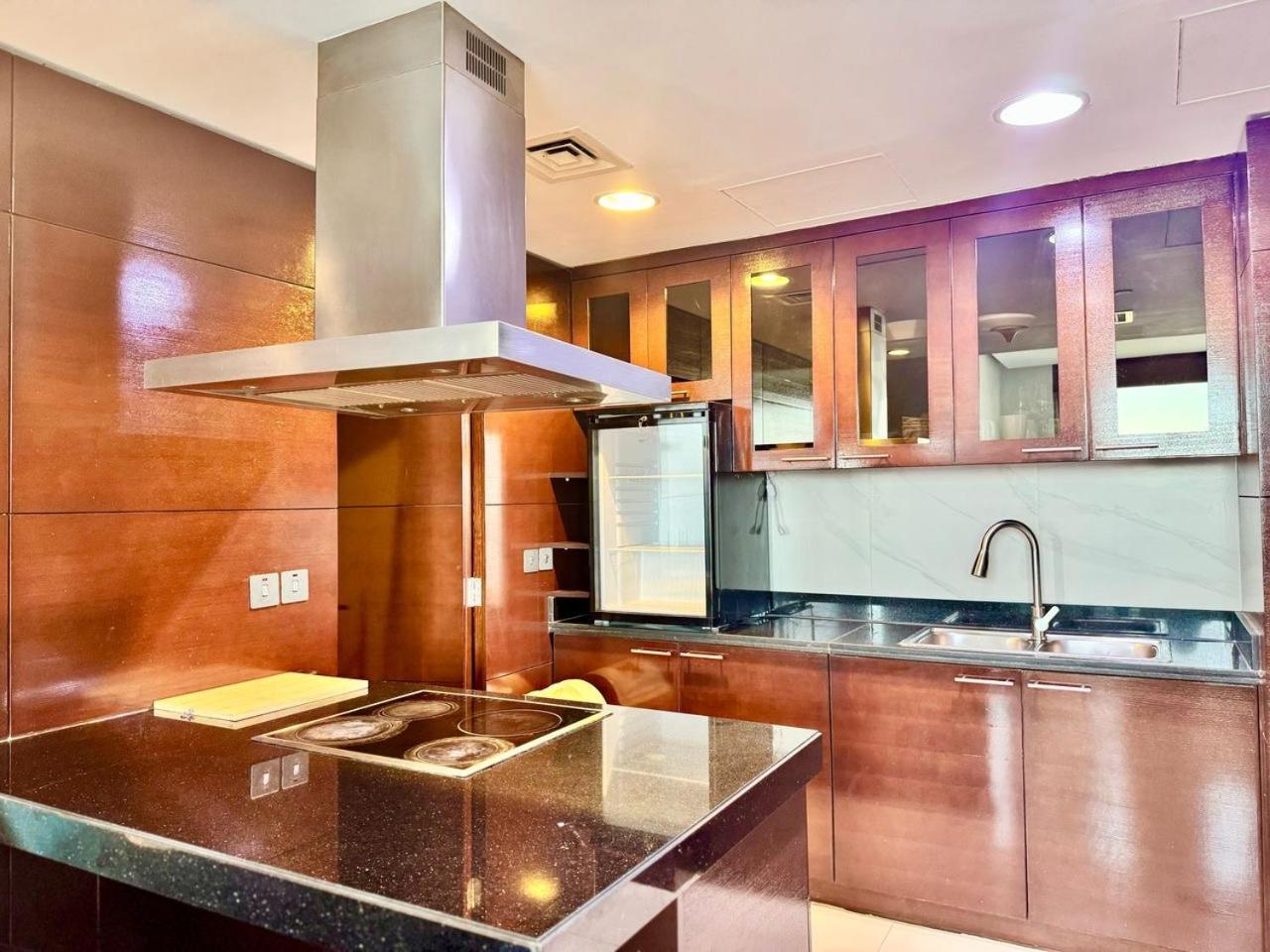 Apartment 3br Penthouse - 5 Mins From Mall *