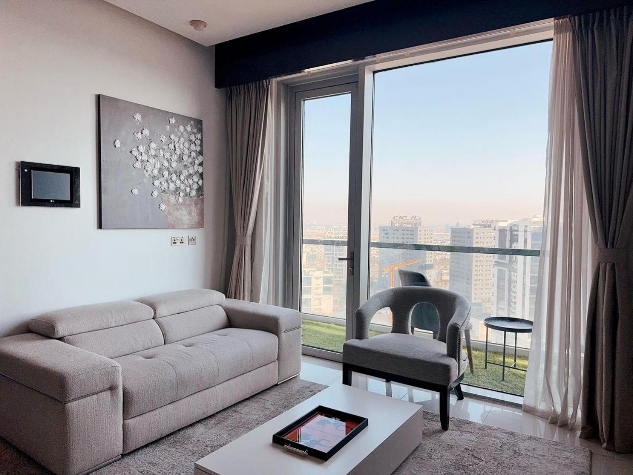 3br Penthouse - 5 Mins From Mall * Dubai