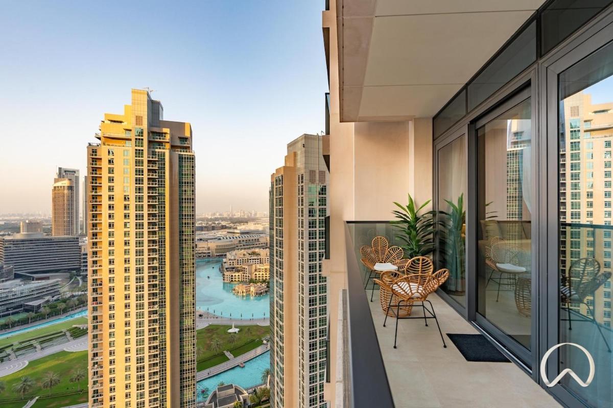 Luxurious 4br In Act 1 Act 2 With Burj Khalifa View Apartment Dubai