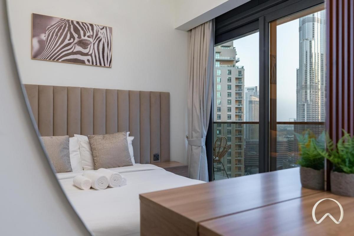 Luxurious 4br In Act 1 Act 2 With Burj Khalifa View Dubai