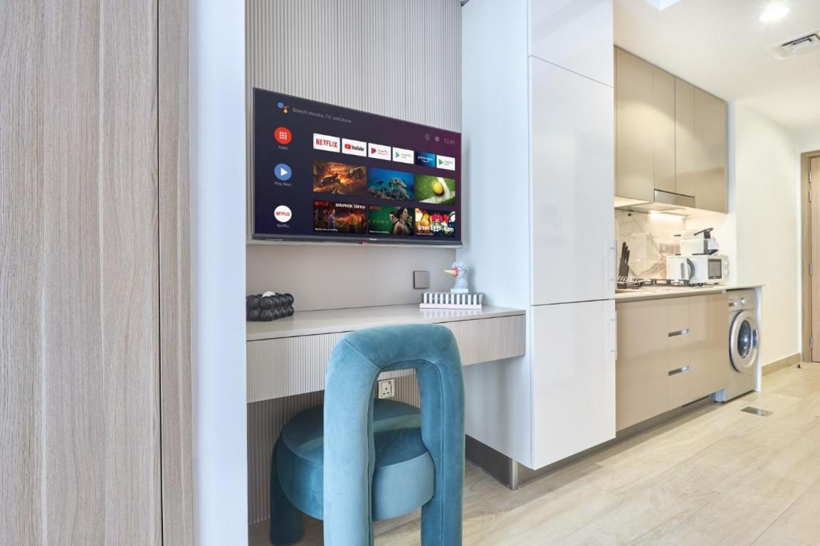 Elegant Cozy Stu Luxury 10 Min Mall Apartment Dubai