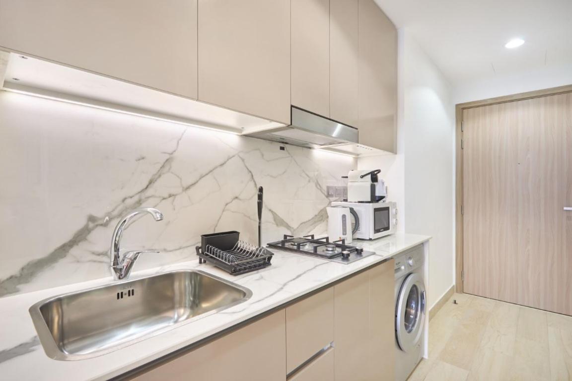 Elegant Cozy Stu Luxury 10 Min Mall * Dubai