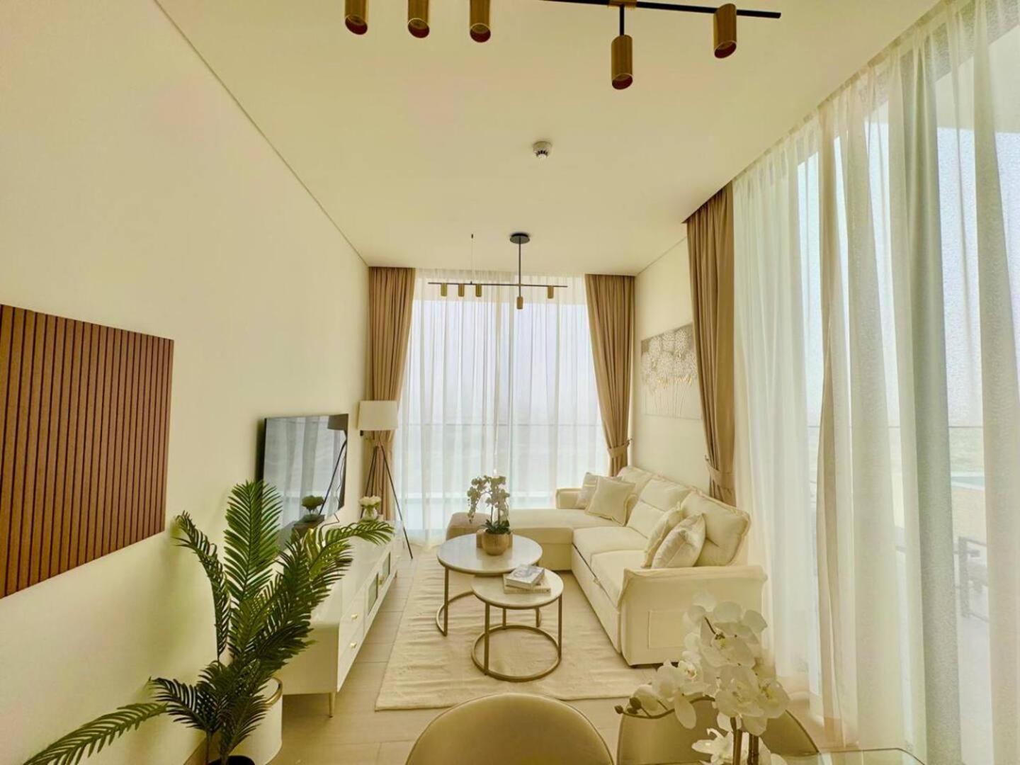 Apartamento Beautiful 2br In Jvc With Private Pool Dubai