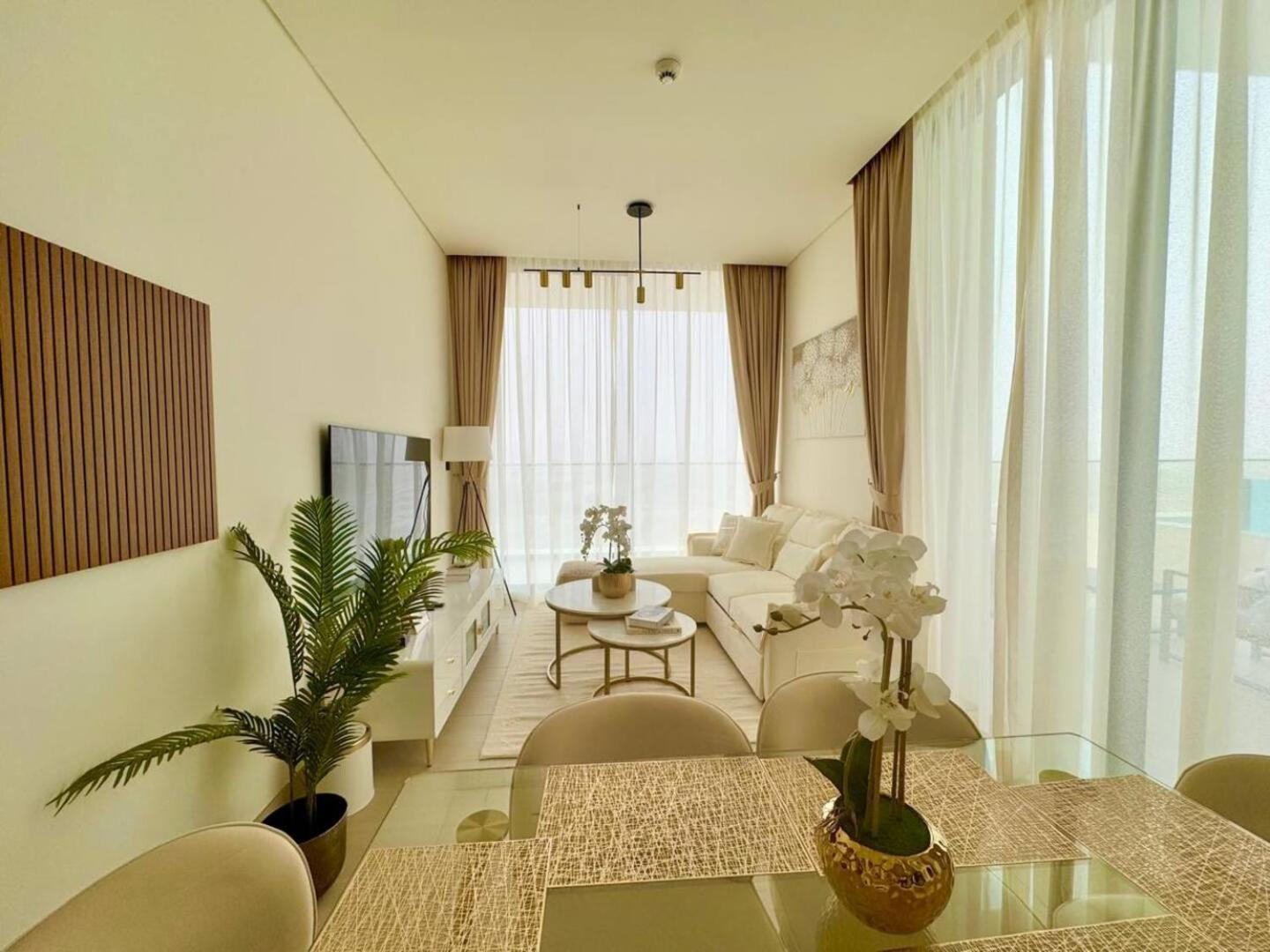 Beautiful 2br In Jvc With Private Pool Apartamento Dubai