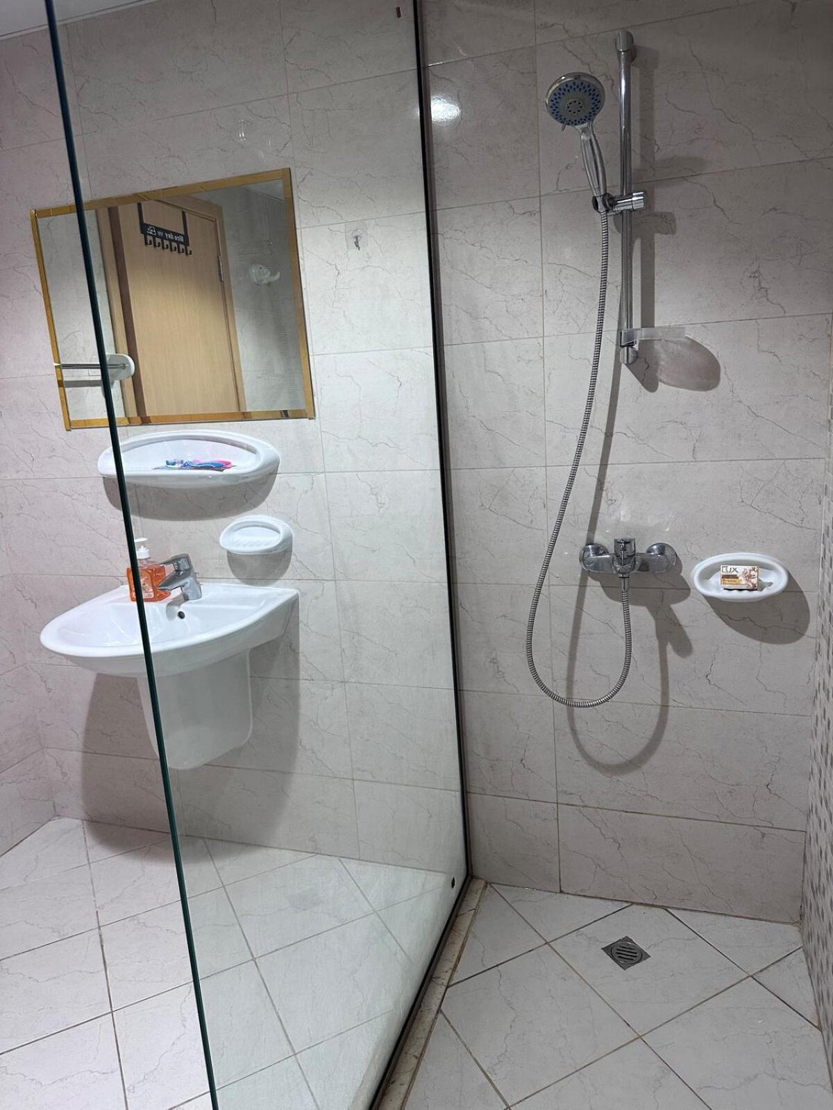 Apartment 1 Bedroom Jvc *