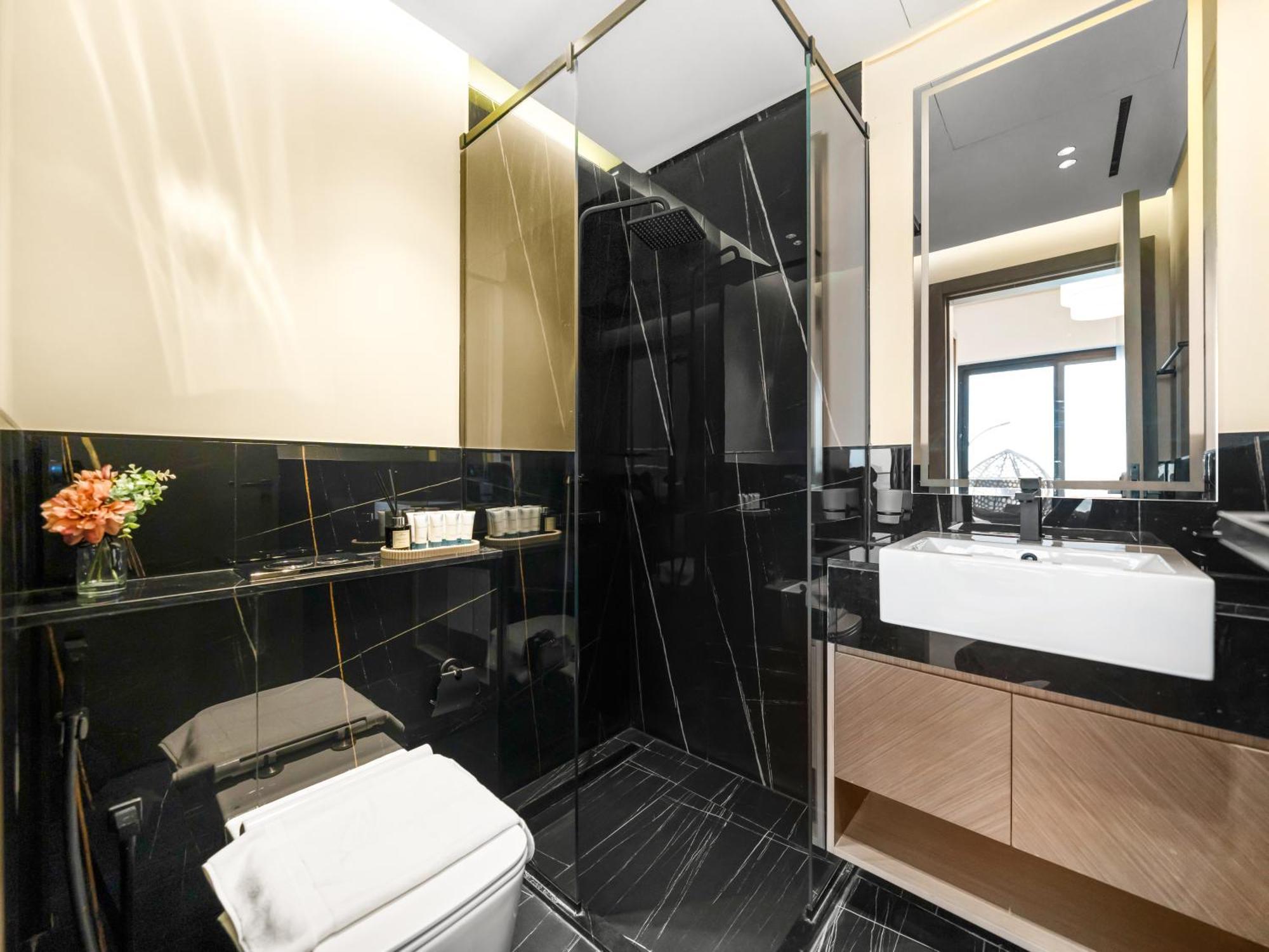 Apartment Burj Khalifa And Canal Views 2bdr