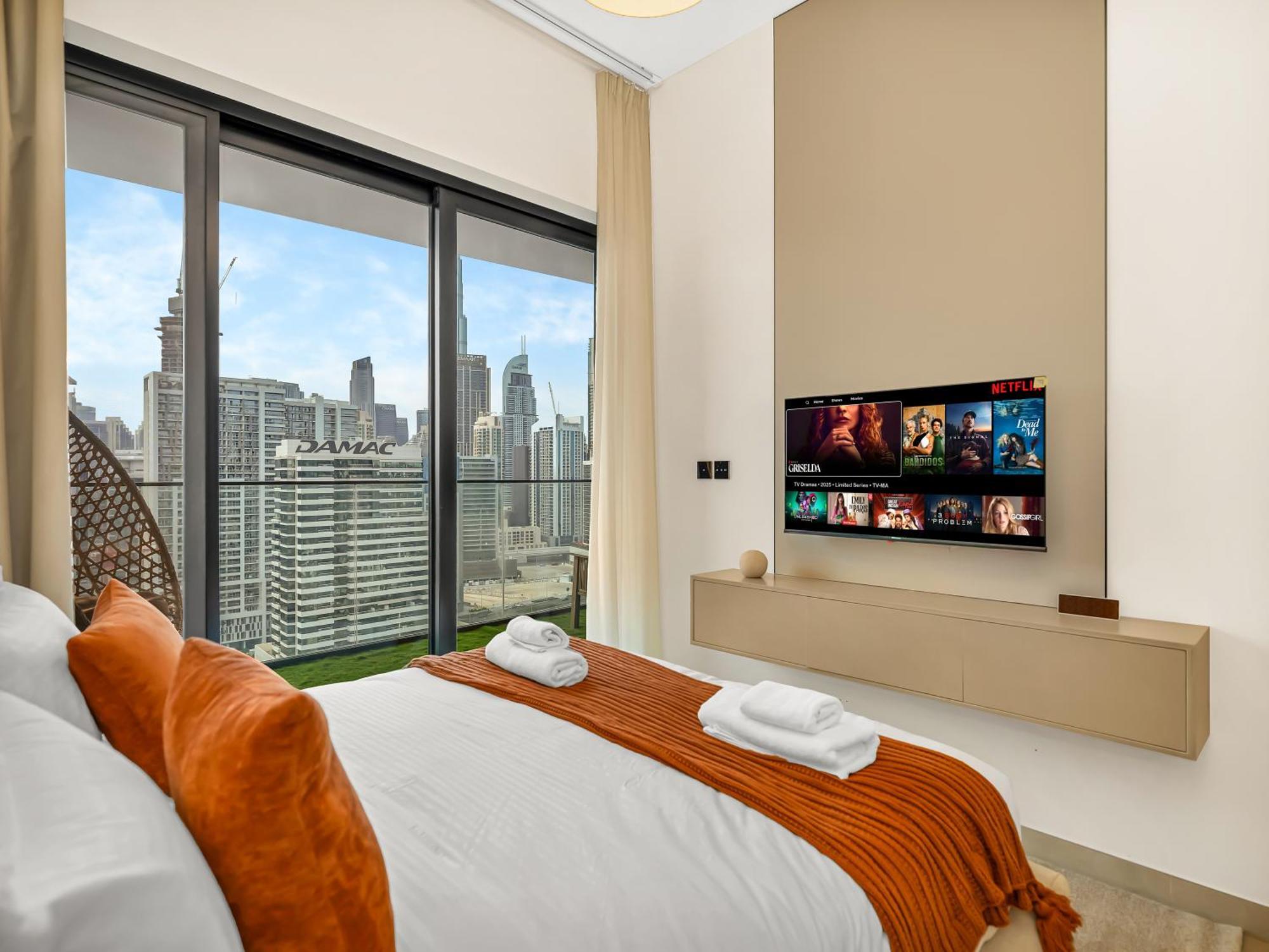 Apartment Burj Khalifa And Canal Views 2bdr