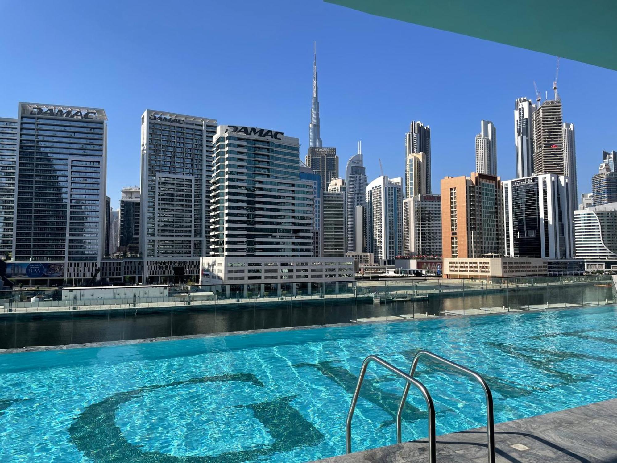 Apartment Burj Khalifa And Canal Views 2bdr Dubai