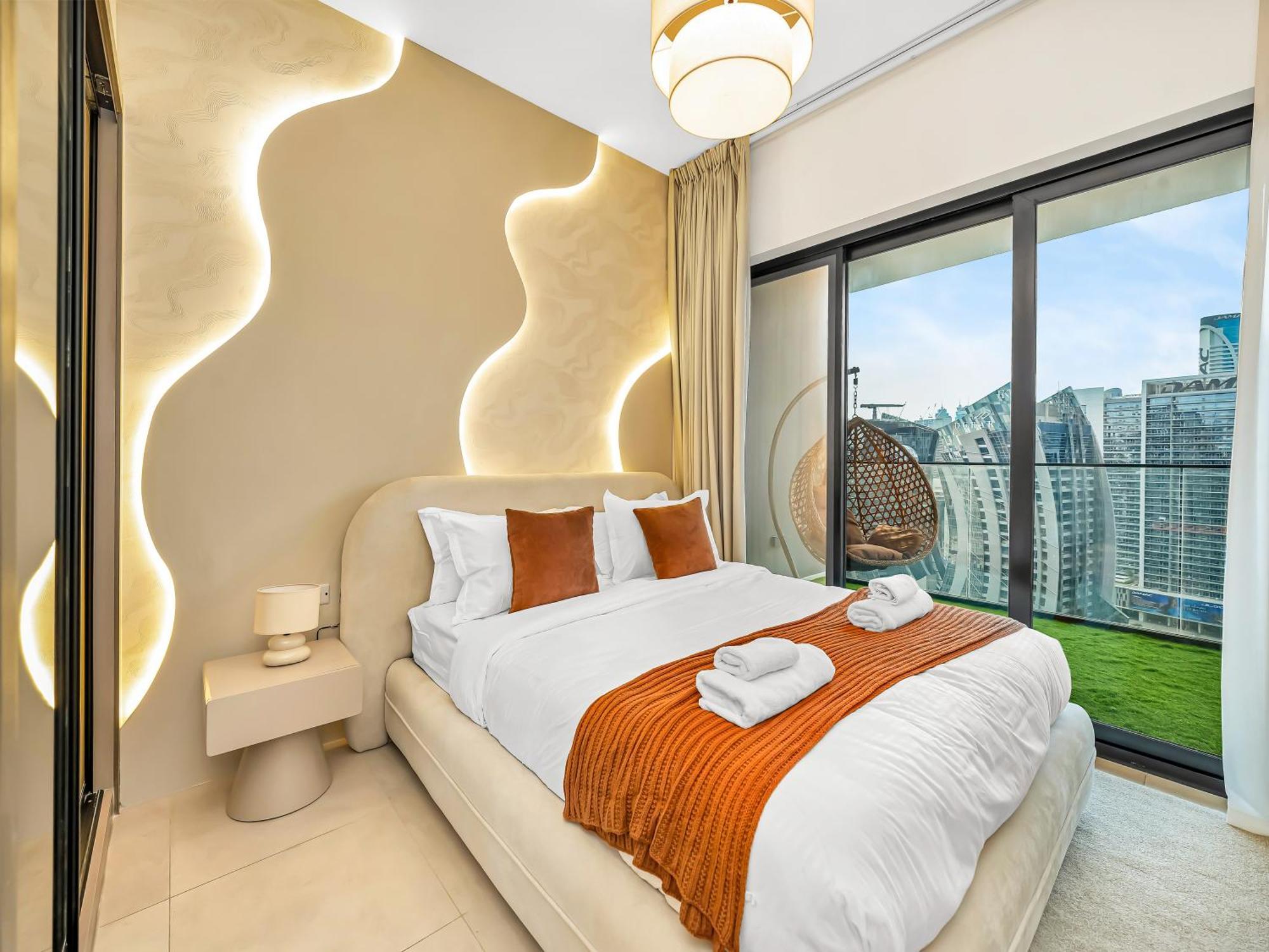 Apartment Burj Khalifa And Canal Views 2bdr