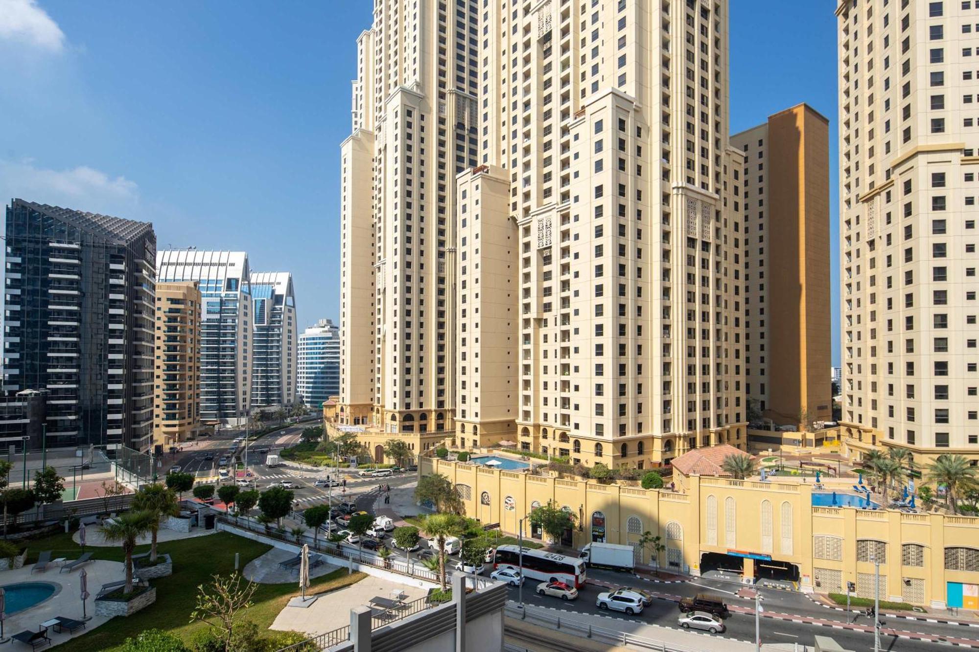 Frank Porter - The Point Tower * Dubai