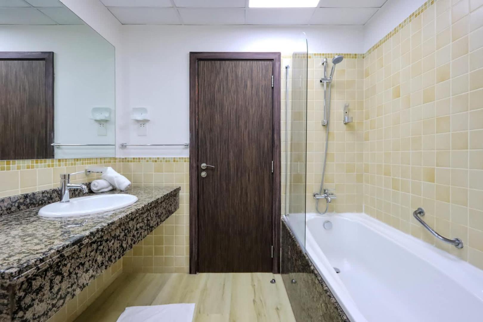 Livbnb-serene 2bhk With Marina Views Dubai