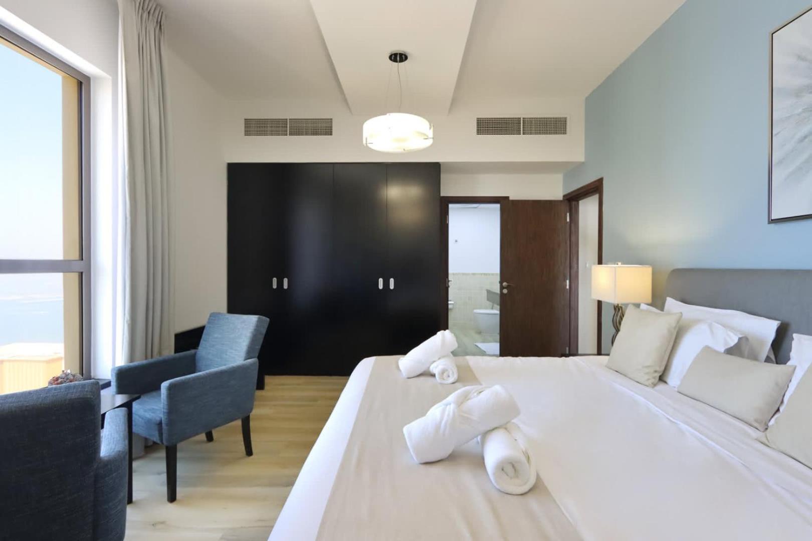 Livbnb-serene 2bhk With Marina Views Dubai