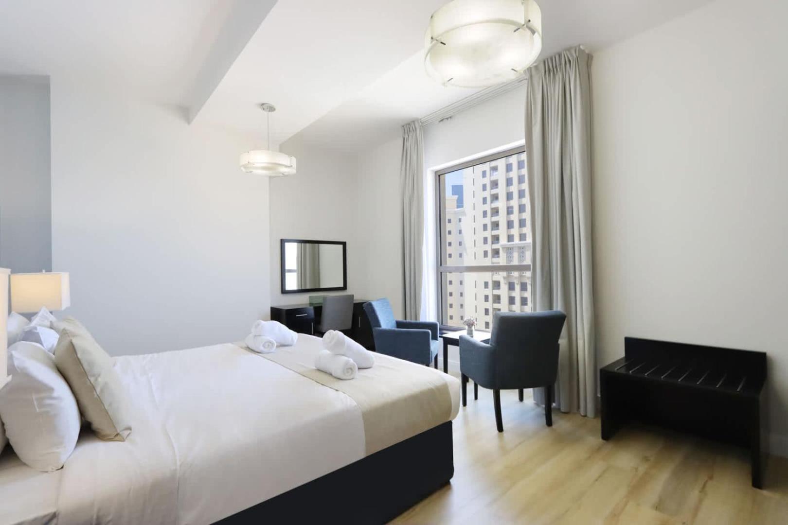 Livbnb-serene 2bhk With Marina Views *