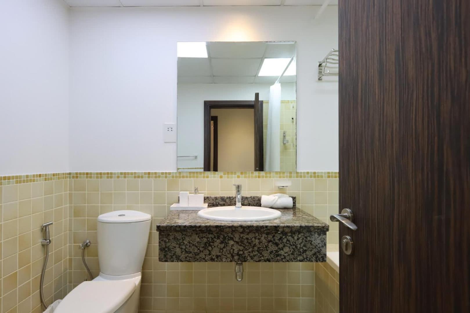 Livbnb-serene 2bhk With Marina Views Apartment