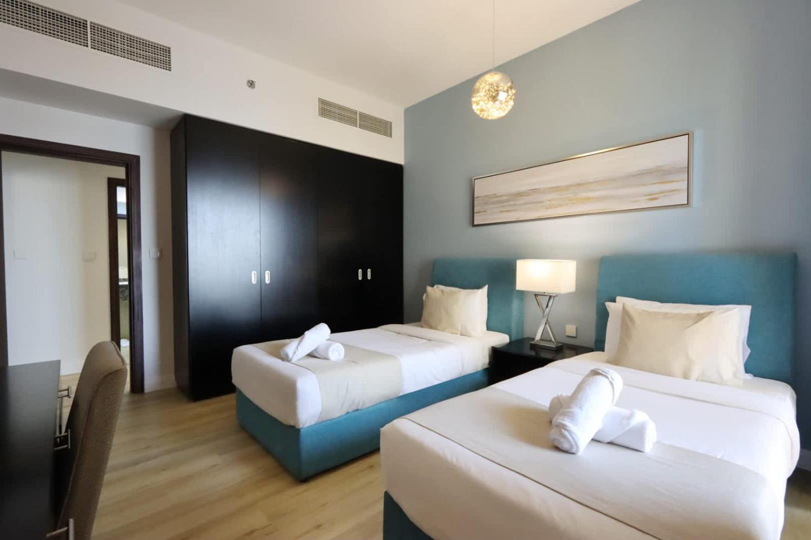 Livbnb-serene 2bhk With Marina Views Apartment *