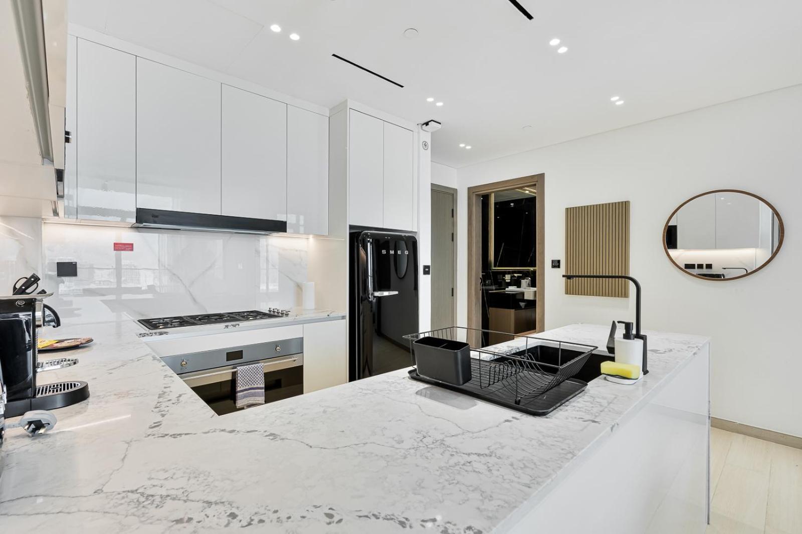Luxury 3br With Pool And Gym Apartment *