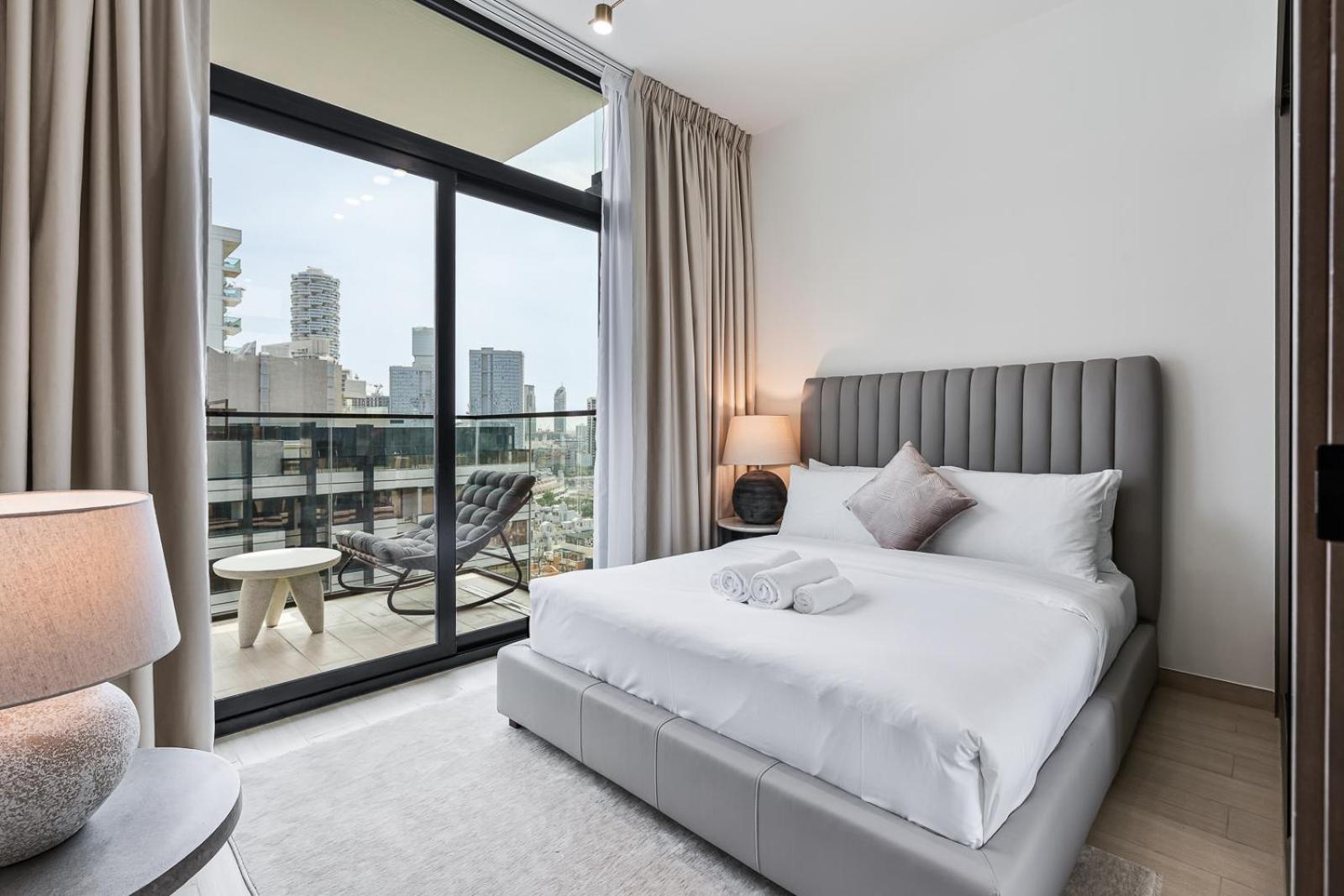 Luxury 3br With Pool And Gym Apartment *