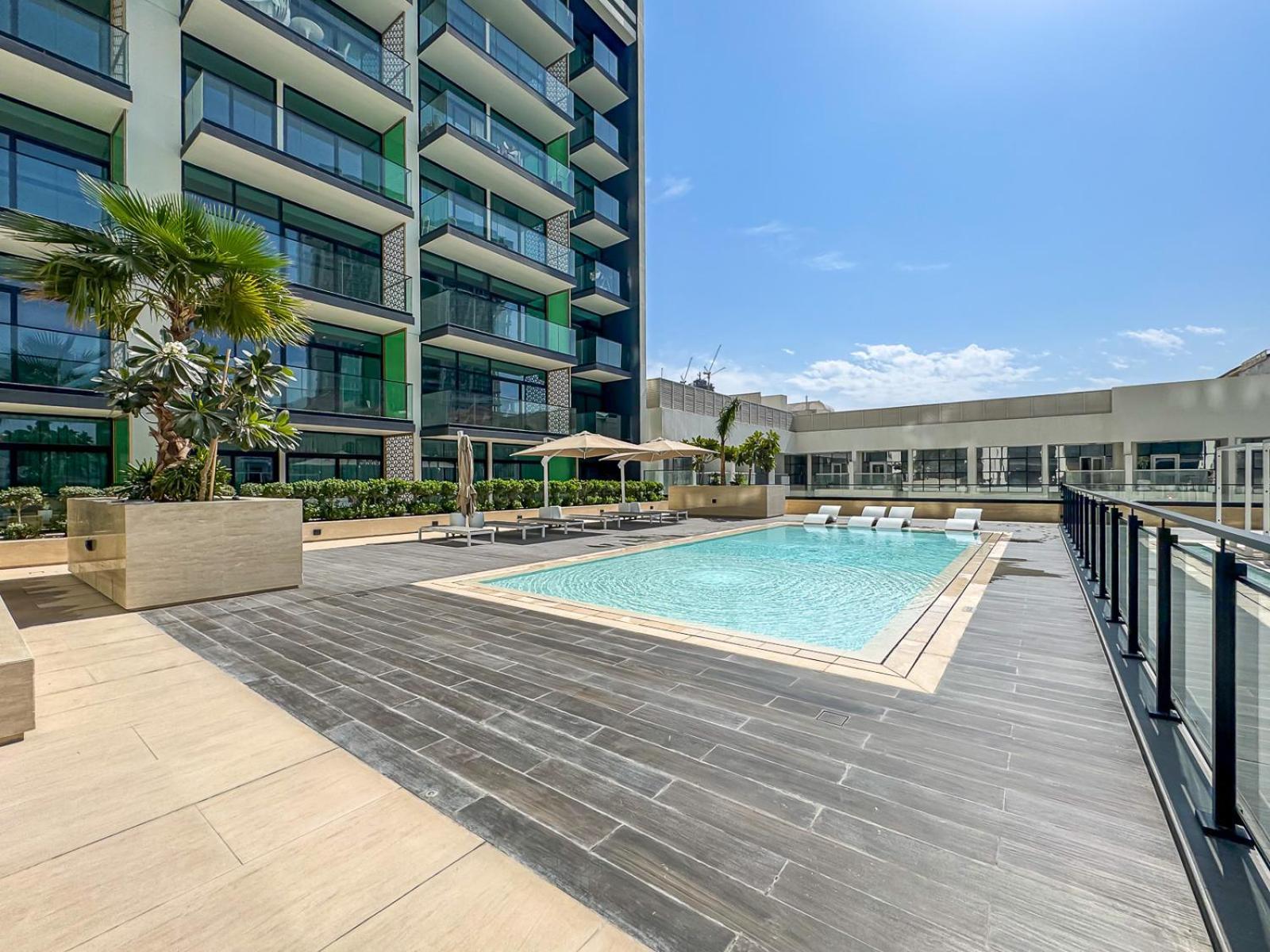 Luxury 3br With Pool And Gym