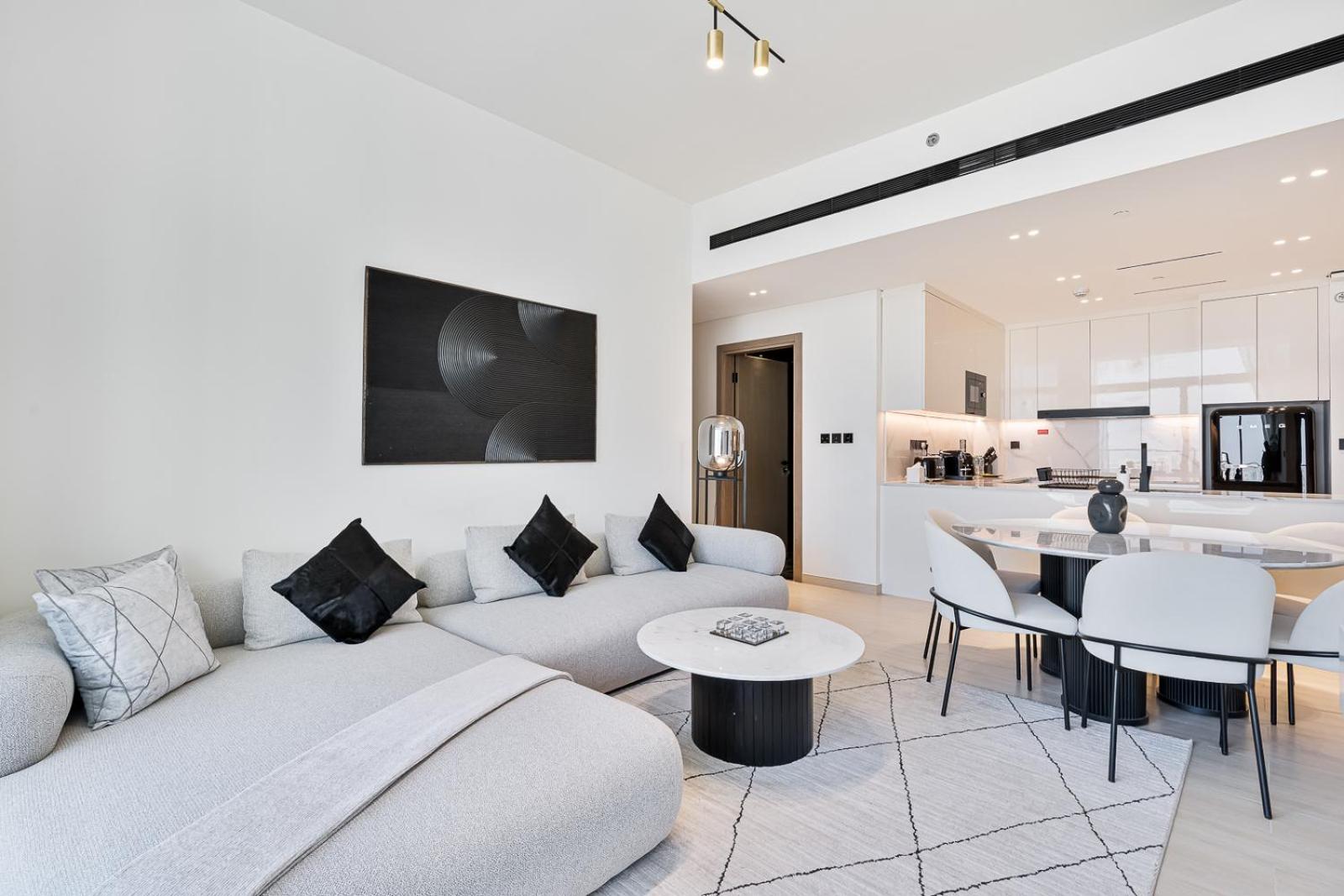 Luxury 3br With Pool And Gym