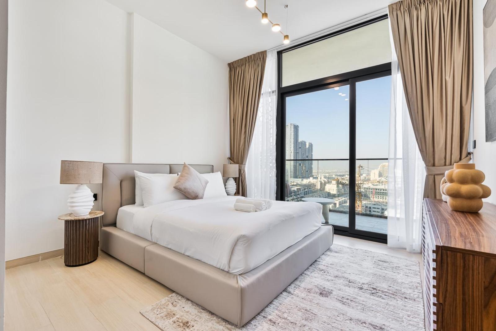 Apartment Luxury 3br With Pool And Gym Dubai