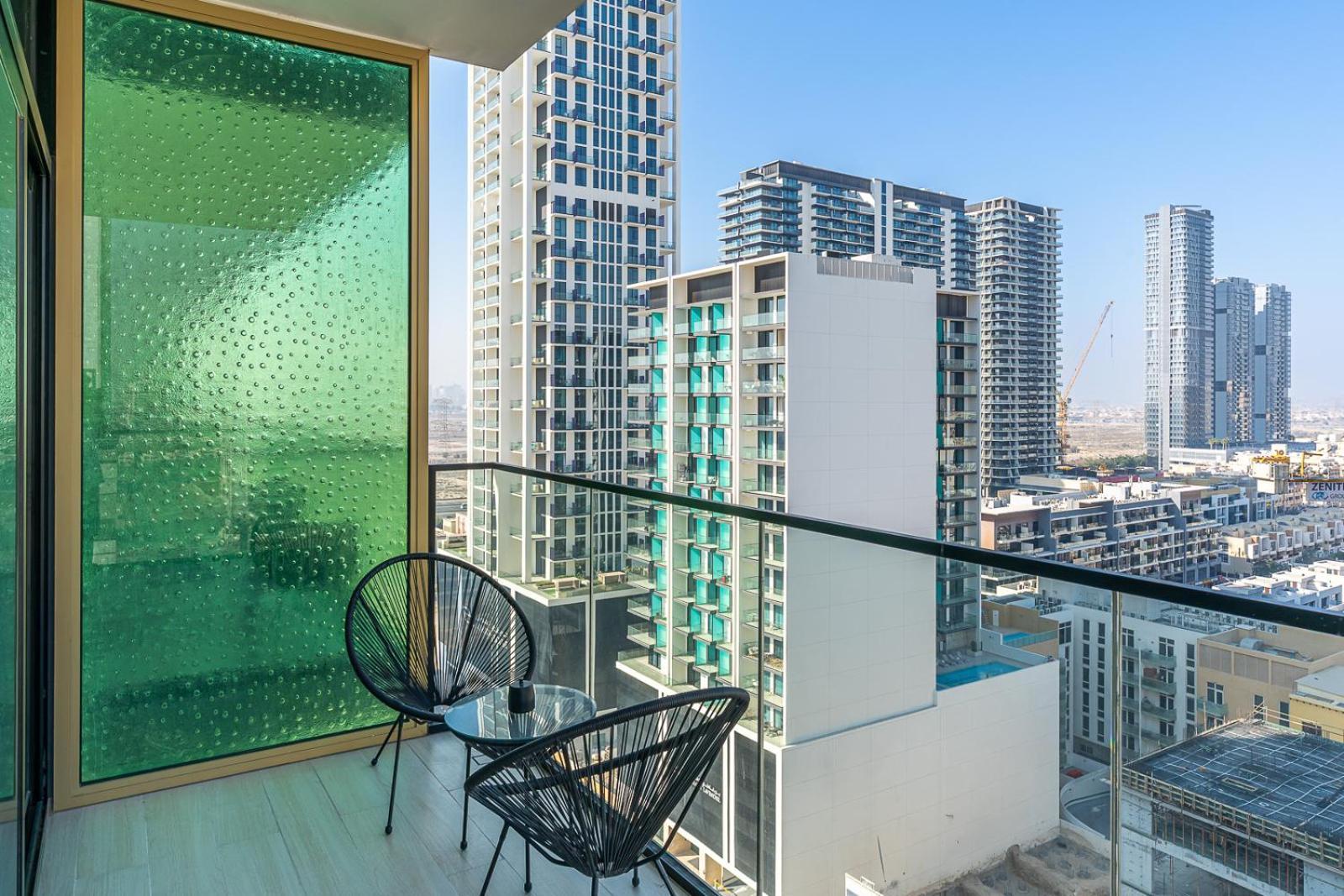 Luxury 3br With Pool And Gym Dubai