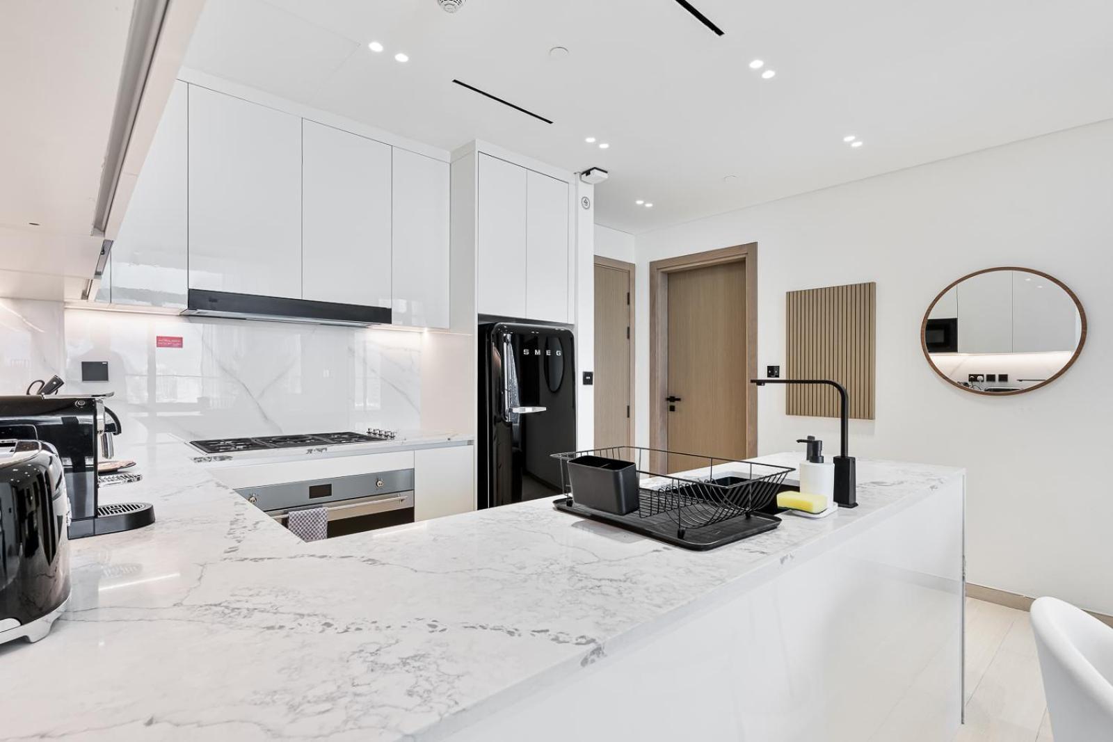 Luxury 3br With Pool And Gym Apartment
