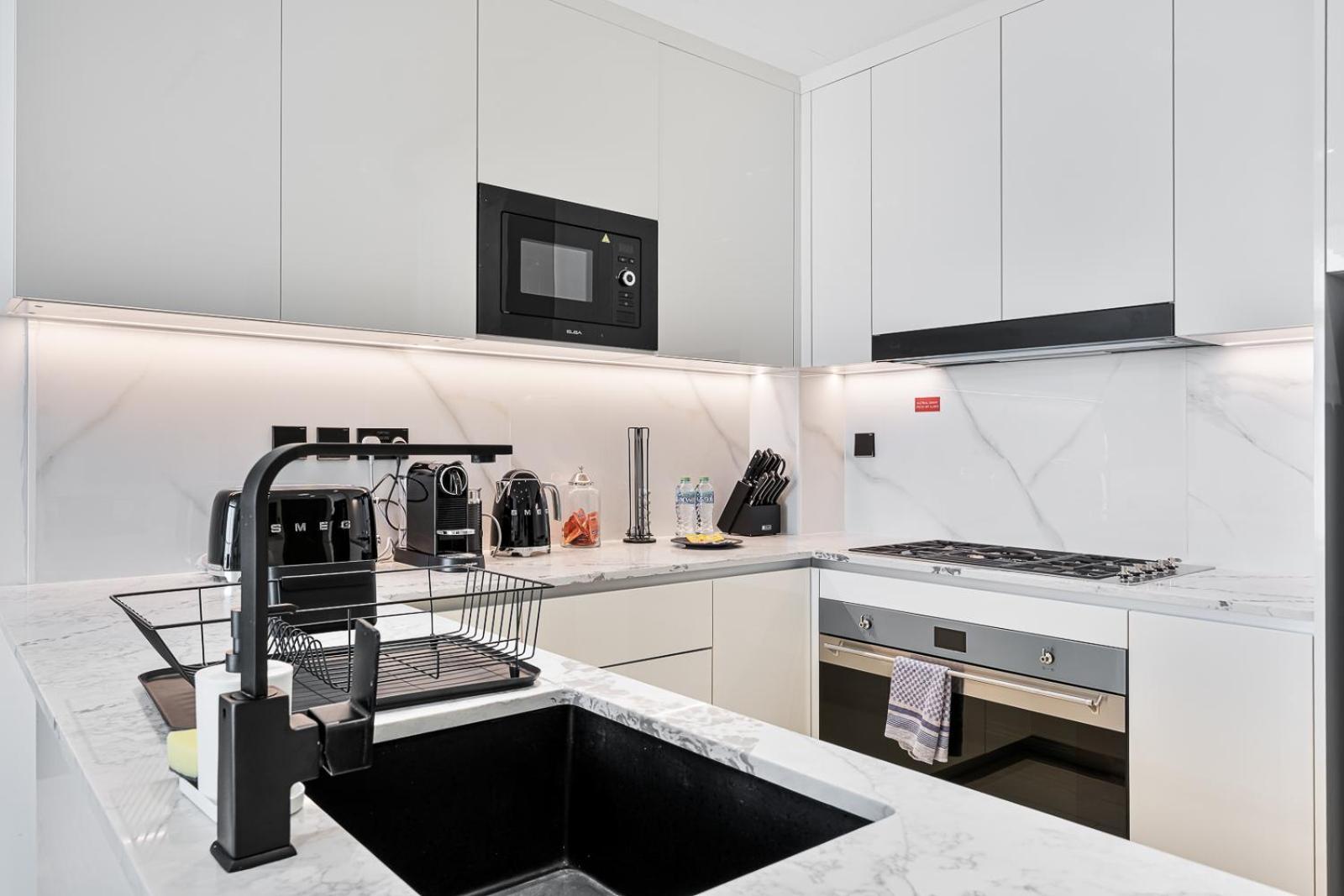 Luxury 3br With Pool And Gym Apartment Dubai