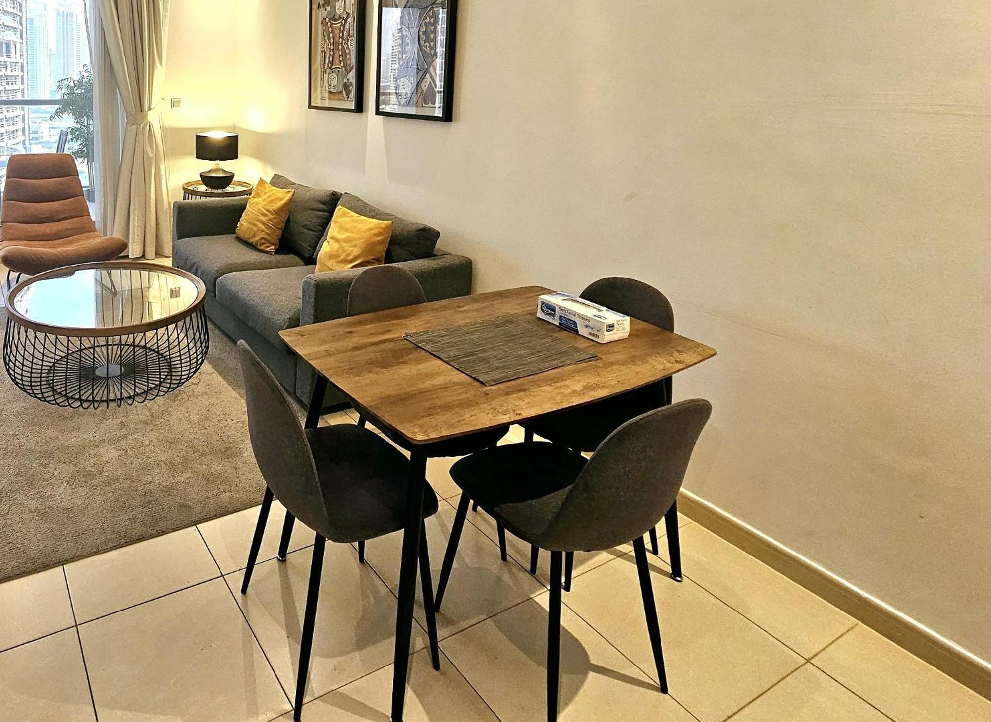 Sunrise Homes - Stunning 1 Bed - Marina *