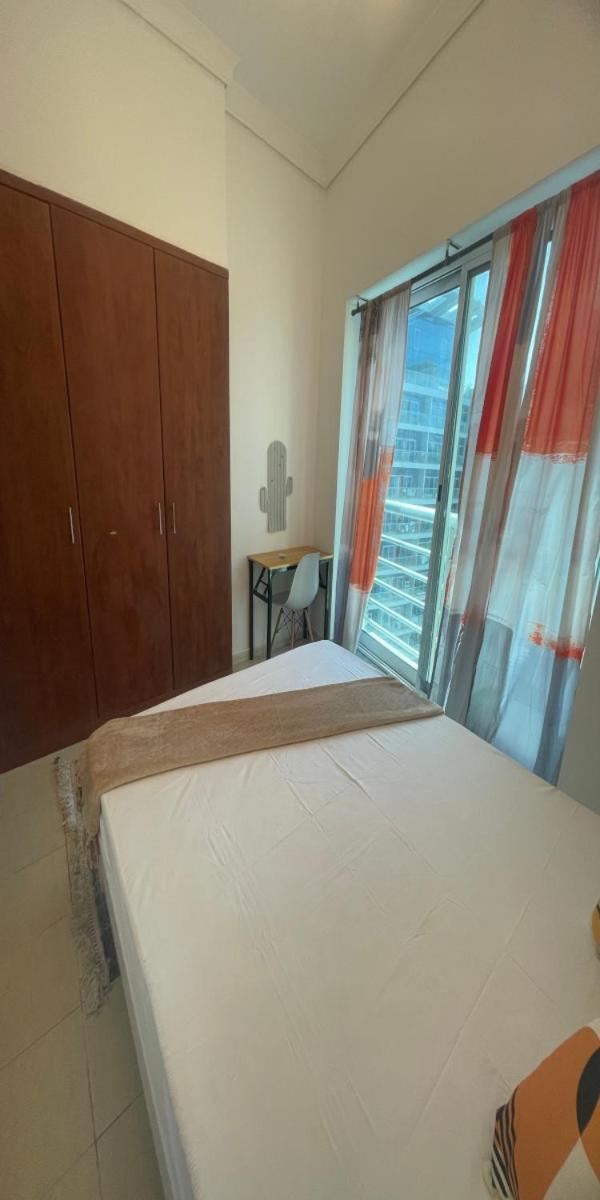 1 Bedroom Spacious - Jlt *