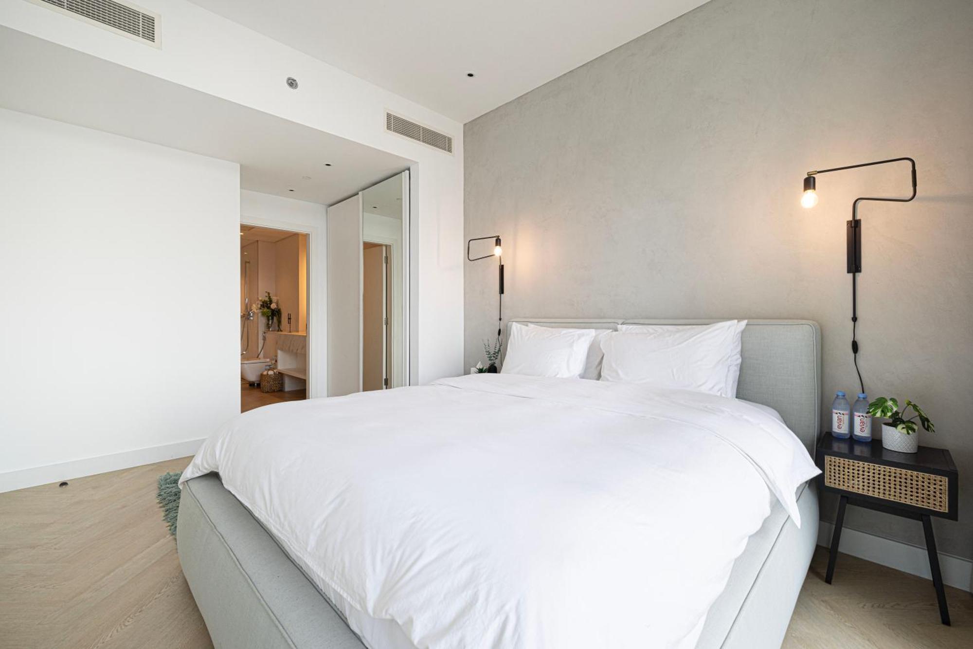Apartment Full Marina View - Marina Gate 1 - Upgraded *