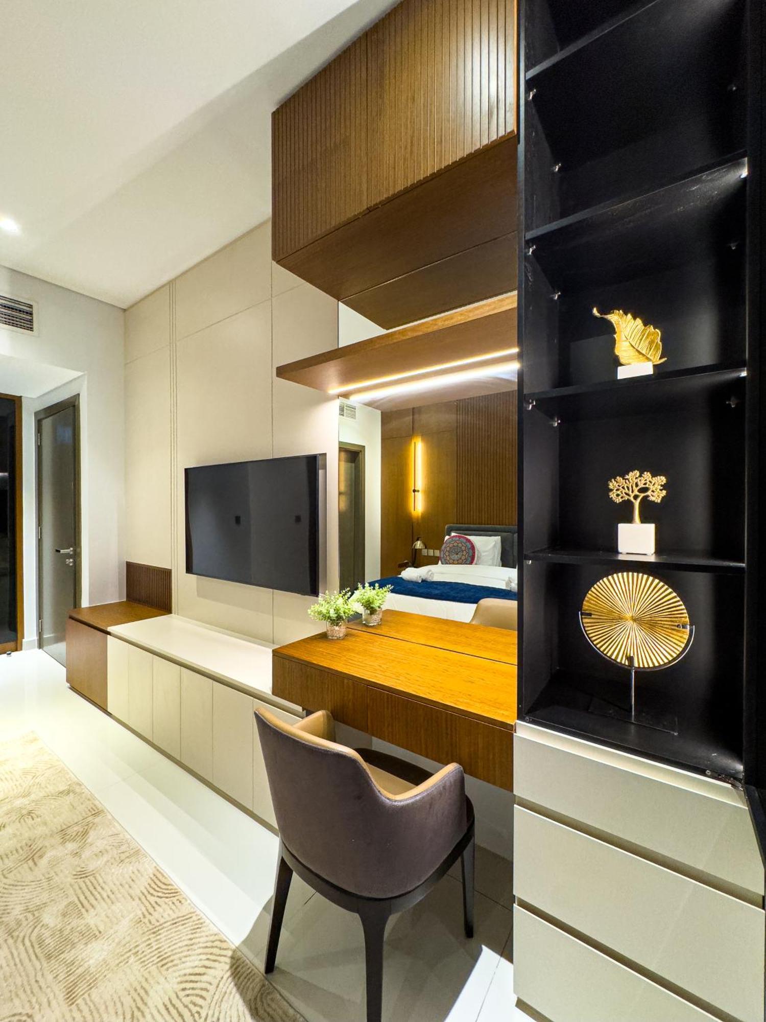 Deluxe One-bedroom In Business Bay With Burj Khalifa And Canal View Apartment *