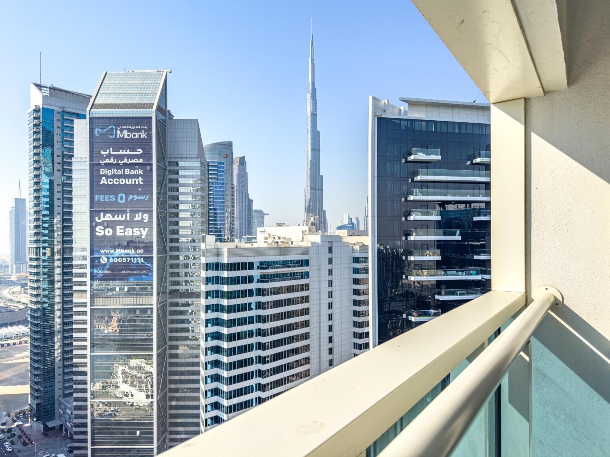 Deluxe One-bedroom In Business Bay With Burj Khalifa And Canal View Apartment *