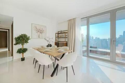Luxury Burj View Penthouse-50 Off Eid Promo