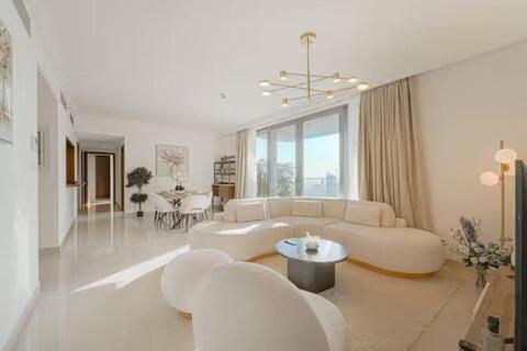 Luxury Burj View Penthouse-50 Off Eid Promo