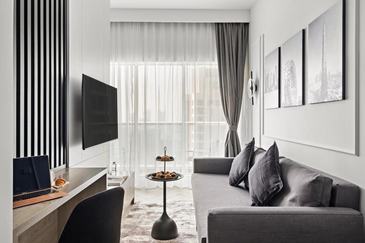 Stylish Downtown By Burj Khalifa Apartment *