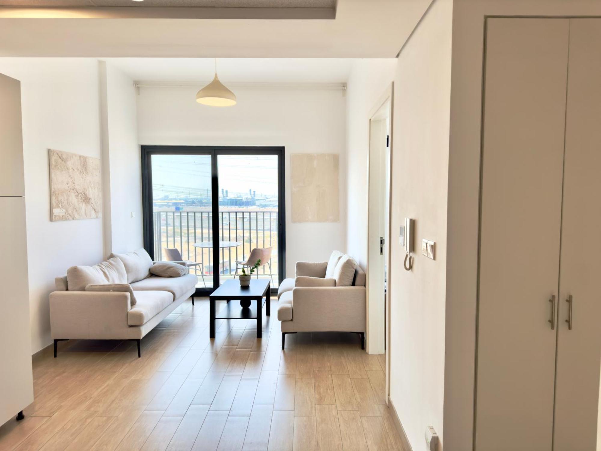 Starts Here With Amazing With Walking Distance To Metro * Dubai