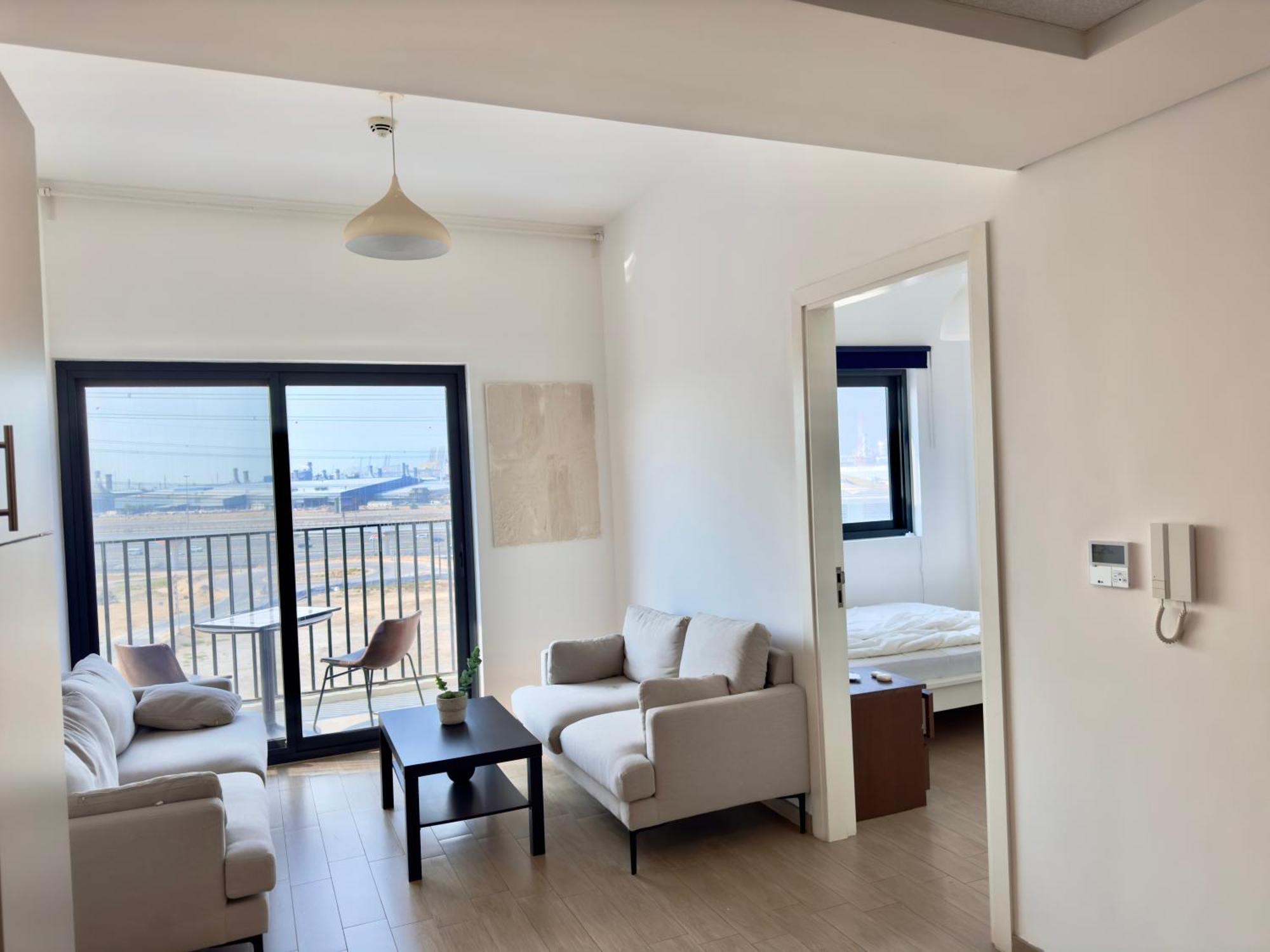 Starts Here With Amazing With Walking Distance To Metro Apartment *