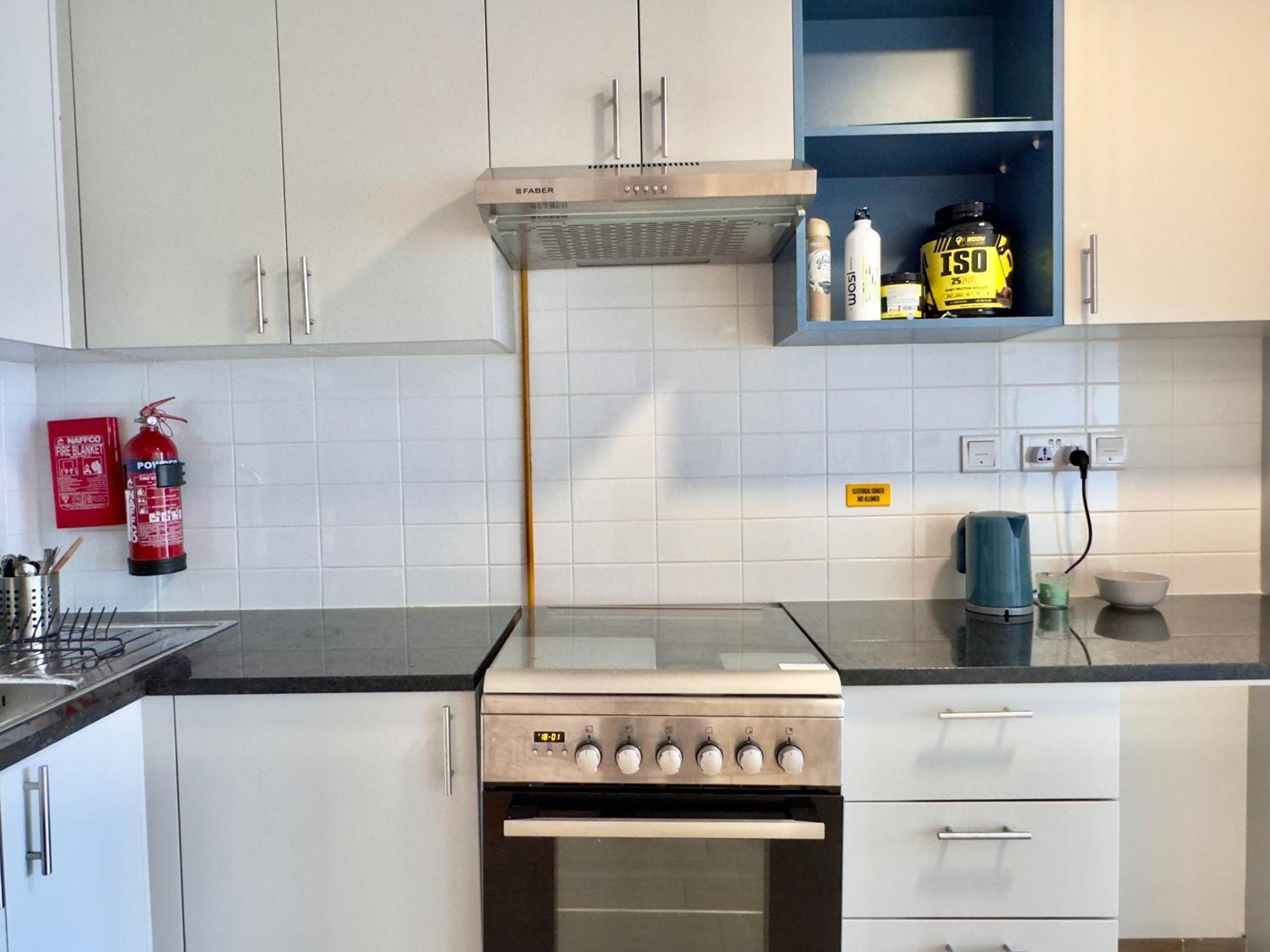 Starts Here With Amazing With Walking Distance To Metro Apartment