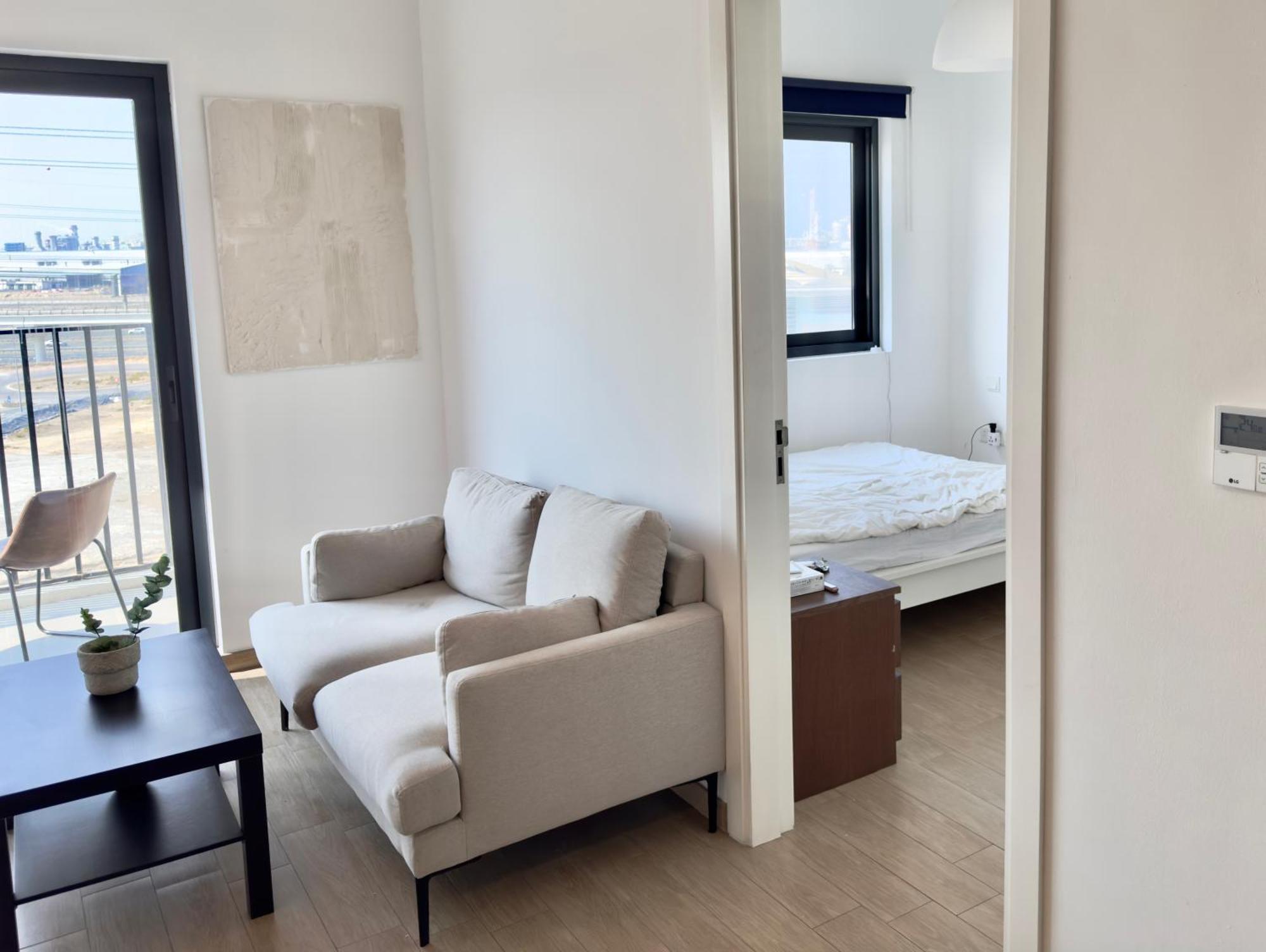 Starts Here With Amazing With Walking Distance To Metro Dubai