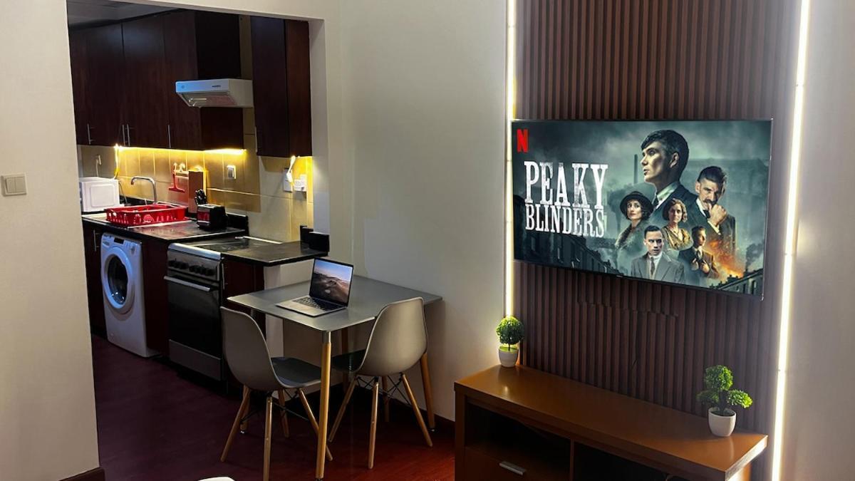 Perfect Location! Near Jbr & Metro Apartment Dubai
